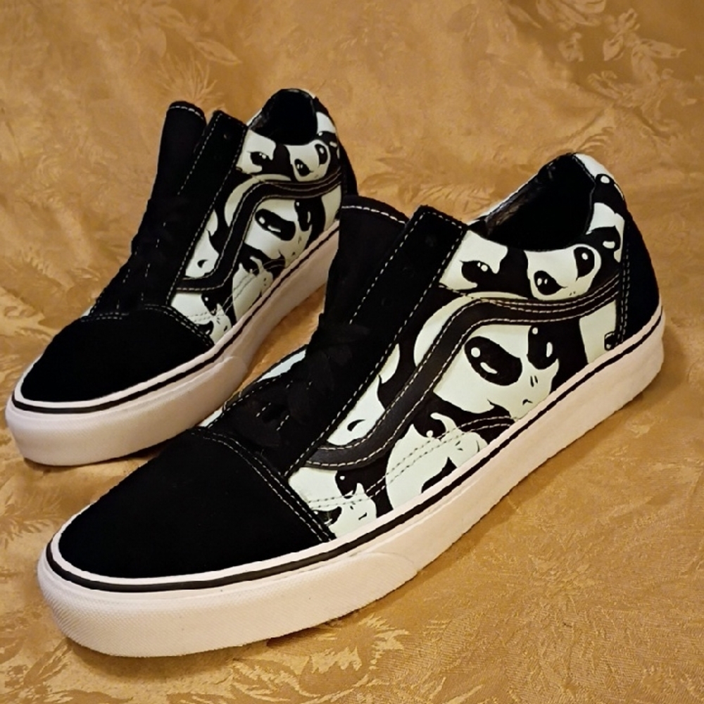 VANS RARE  Black/White Alien Old Skool Glow In The Dark Men's 10.0 Women's 11.5